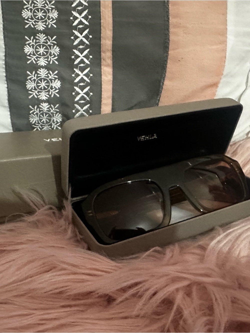 VEHLA Kaia Sunglasses